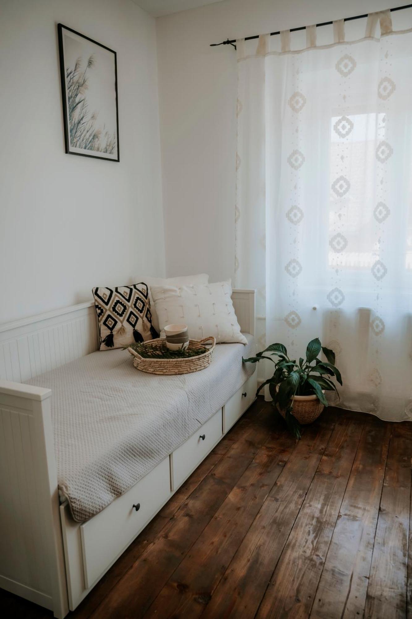 Ako Doma Hotel Poltar Bagian luar foto