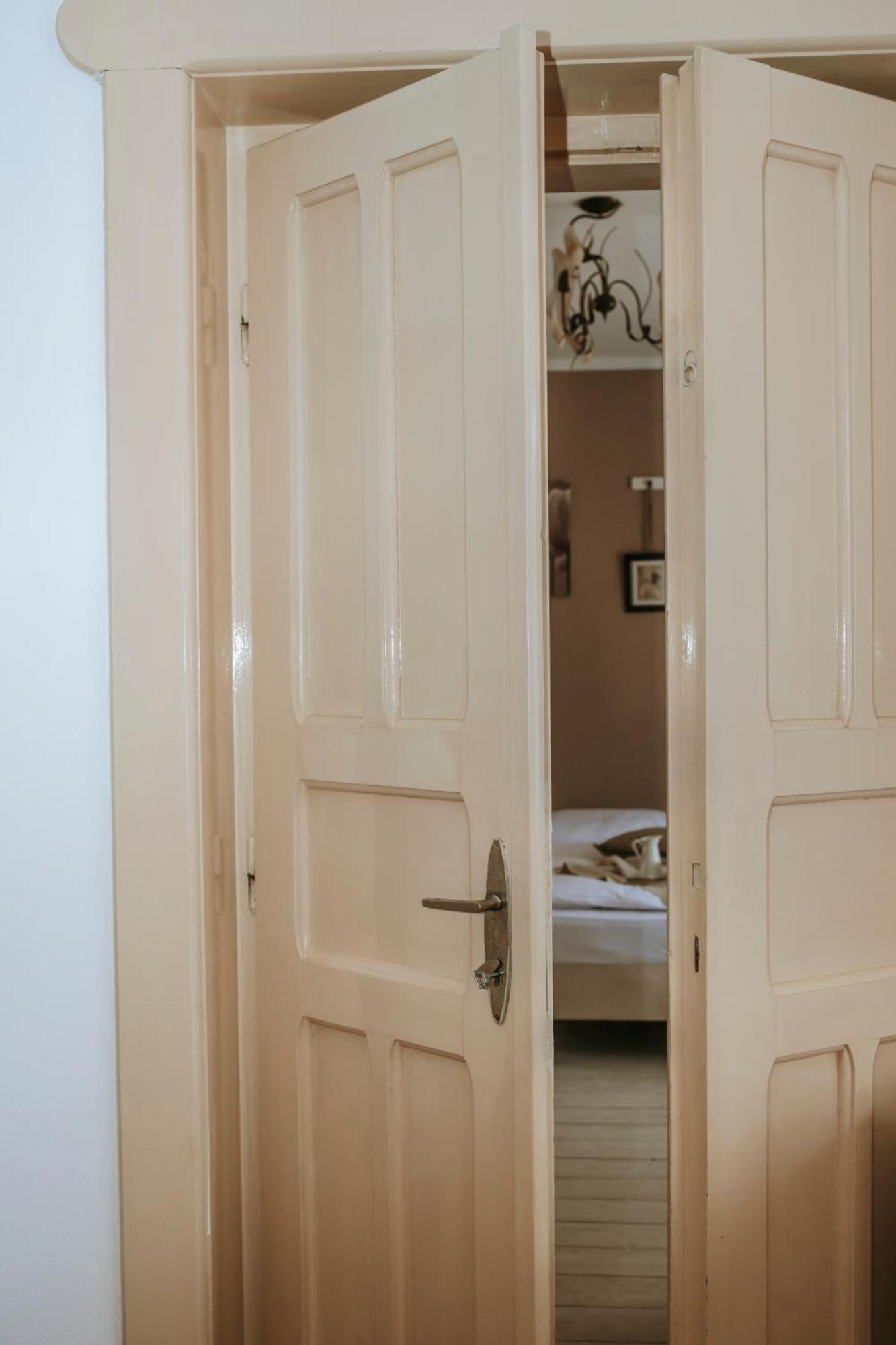 Ako Doma Hotel Poltar Bagian luar foto