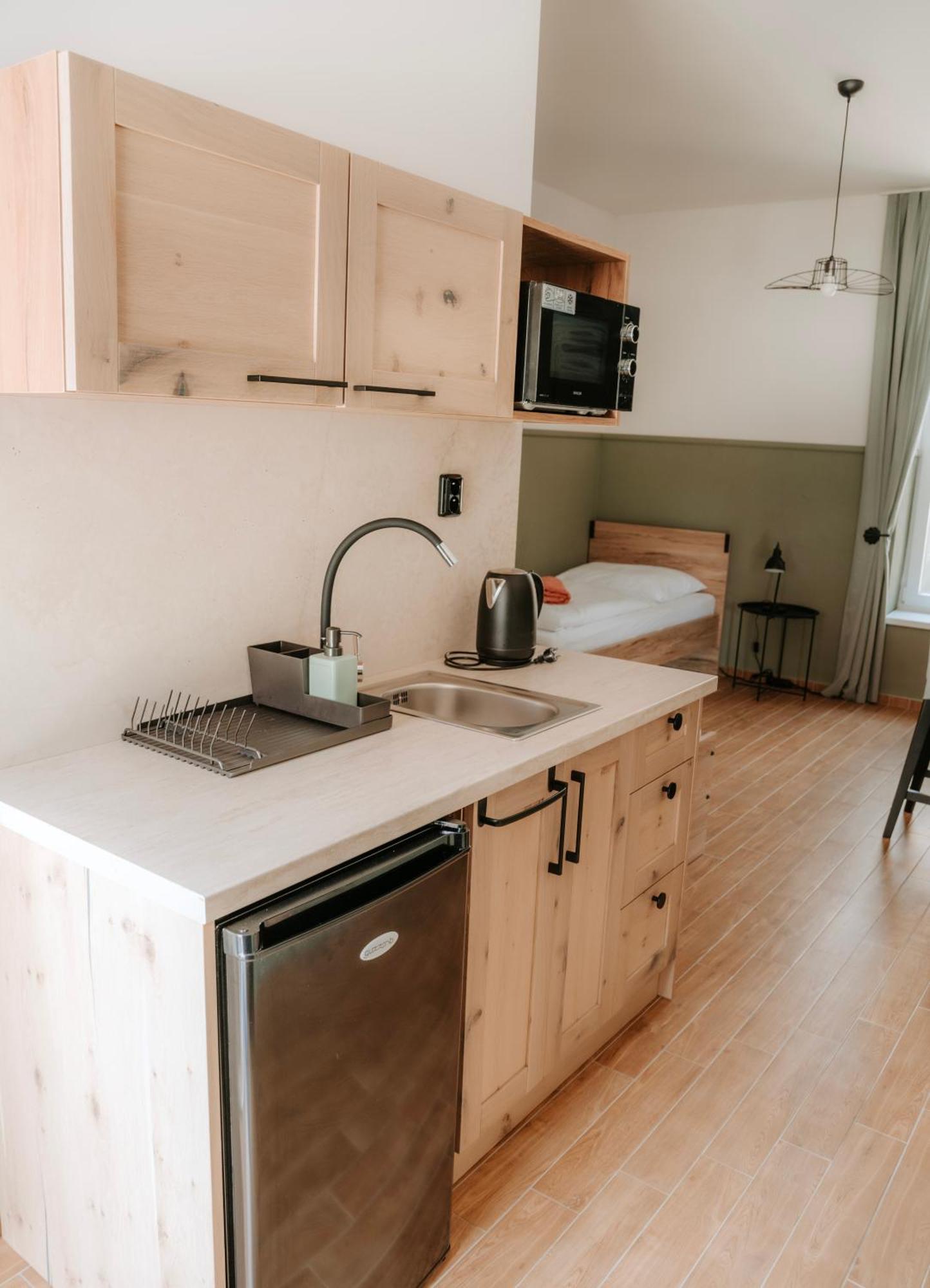 Ako Doma Hotel Poltar Bagian luar foto